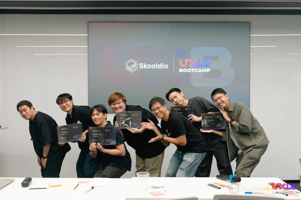 Picture of Nin's teammates when studying UX/UI Bootcamp 7 By Skooldio